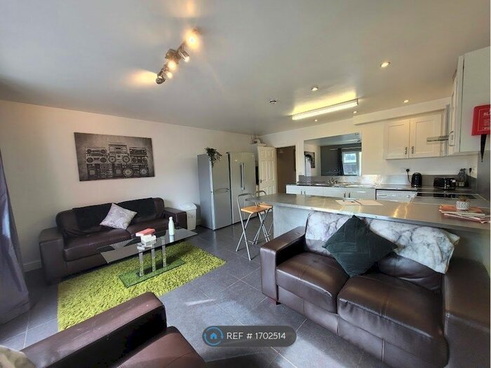 7 Bedroom Terraced House To Rent In Canterbury Street, Coventry, CV1