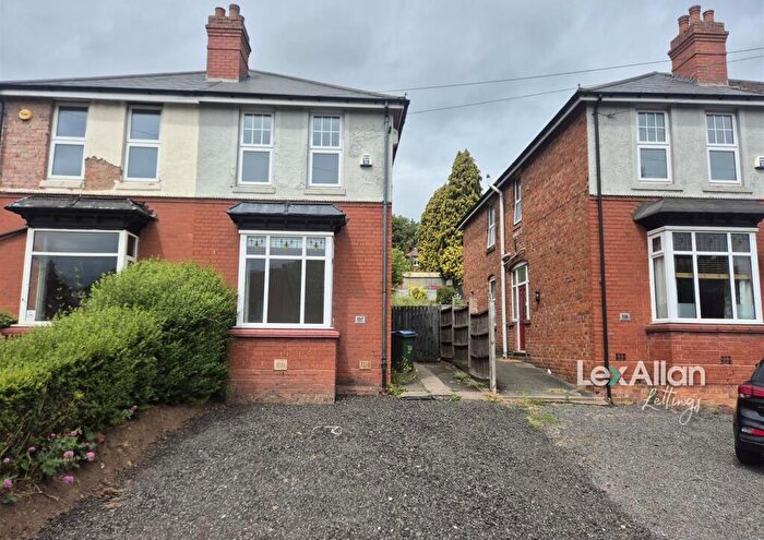 3 Bedroom Semi Detached House To Rent In Barrs Road, Cradley Heath, B64