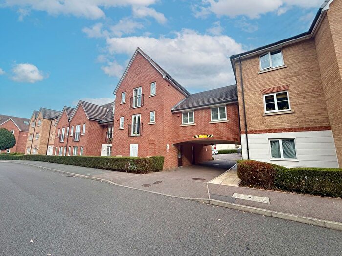 1 Bedroom Flat For Sale In Monarch Way, Leighton Buzzard, LU7