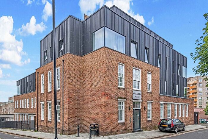 1 Bedroom Flat To Rent In Oldham Terrace, London, W3