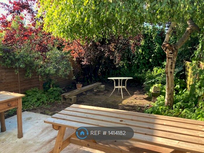 1 Bedroom Flat To Rent In Ferndale Road, London, SW4