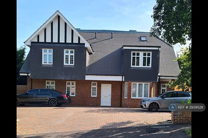 2 Bedroom Flat To Rent In Ark Apartments, South Croydon, CR2