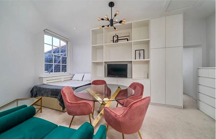 1 Bedroom Flat To Rent In Pont Street, Knightsbridge, London, SW1X