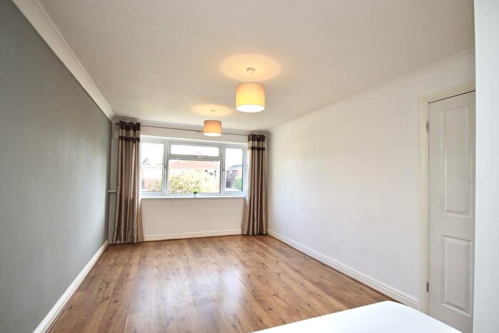 2 Bedroom Detached Bungalow For Sale In Hilltop Close, Eagle, LN6