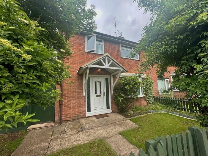 3 Bedroom End Of Terrace House To Rent In Seaton Crescent, Corby, NN18