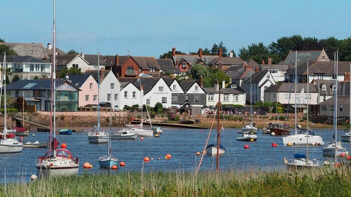 4 Bedroom Maisonette To Rent In Fore Street, Topsham, Exeter, EX3