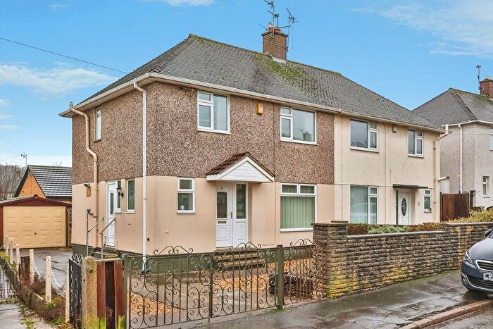 3 Bedroom Semi Detached House For Sale In Bournmoor Avenue, Clifton, Nottingham, NG11