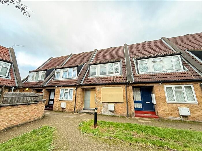 3 Bedroom Terraced House For Sale In Griffin Close, Willesden Green, NW10