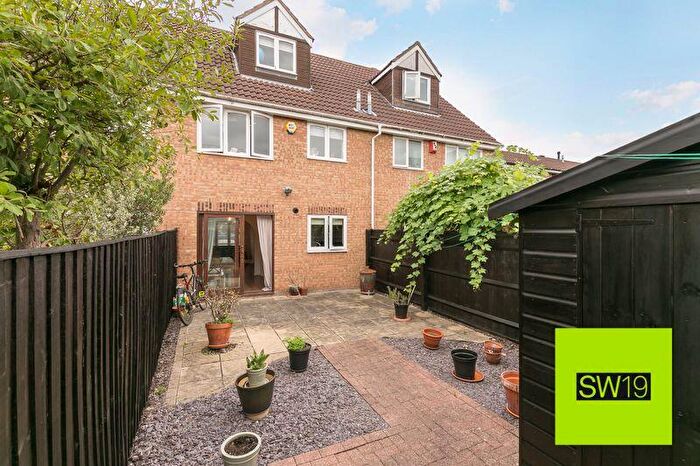 4 Bedroom Terraced House For Sale In Heathfield Drive, CR4