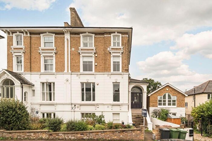 2 Bedroom Flat To Rent In Belmont Grove, Lewisham, SE13