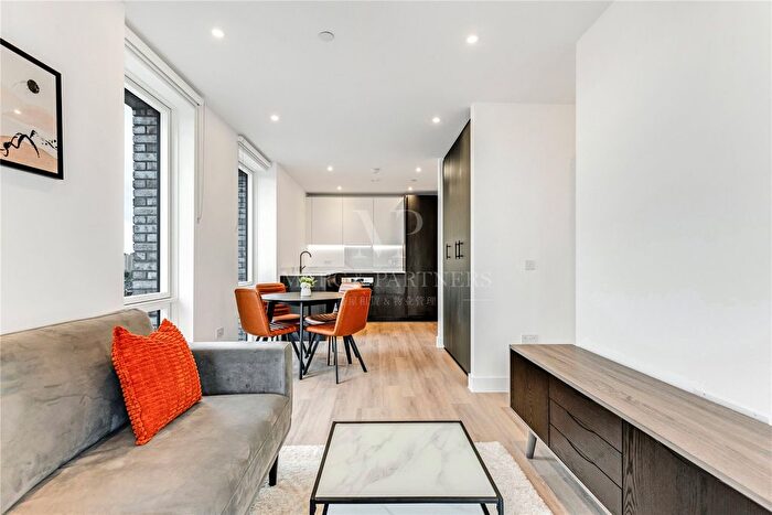 Studio To Rent In Silverleaf House, The Verdean, London, W3