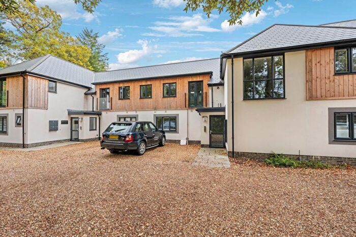 2 Bedroom Apartment For Sale In Wimborne Road East, Ferndown, BH22