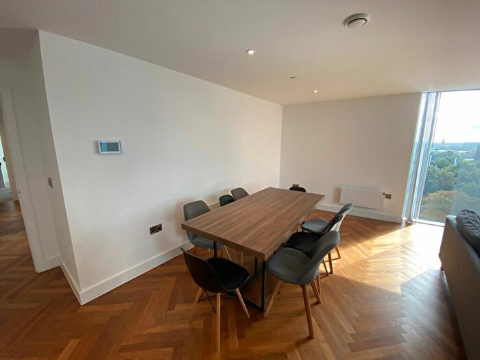 3 Bedroom Apartment To Rent In Deansgate Square Owen Street, M15