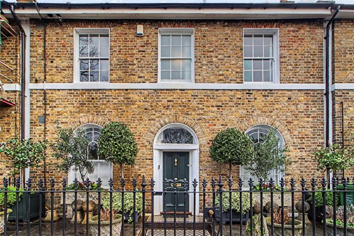 4 Bedroom Flat For Sale In Hemingford Road, Barnsbury, London, N1