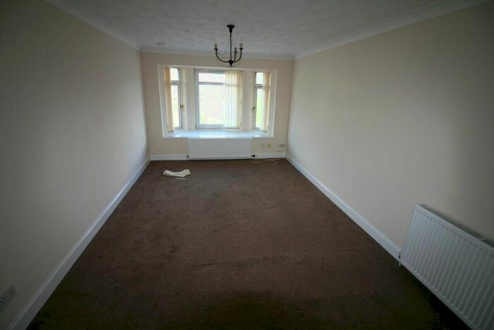 1 Bedroom Flat To Rent In Park Court, Shotts, ML7