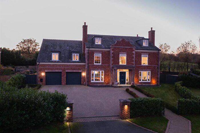 5 Bedroom Detached House For Sale In An Outstanding Georgian Style Detached Family Residence In Eaton, CW6