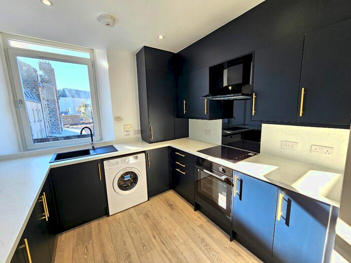 2 Bedroom Flat To Rent In St Andrew Street, City Centre, Aberdeen, AB25
