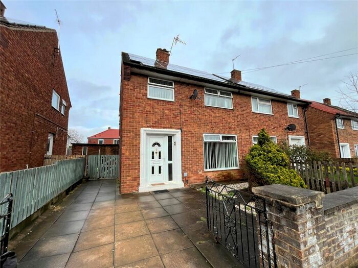 3 Bedroom Semi-Detached House To Rent In Stanks Parade, Leeds, West Yorkshire, LS14