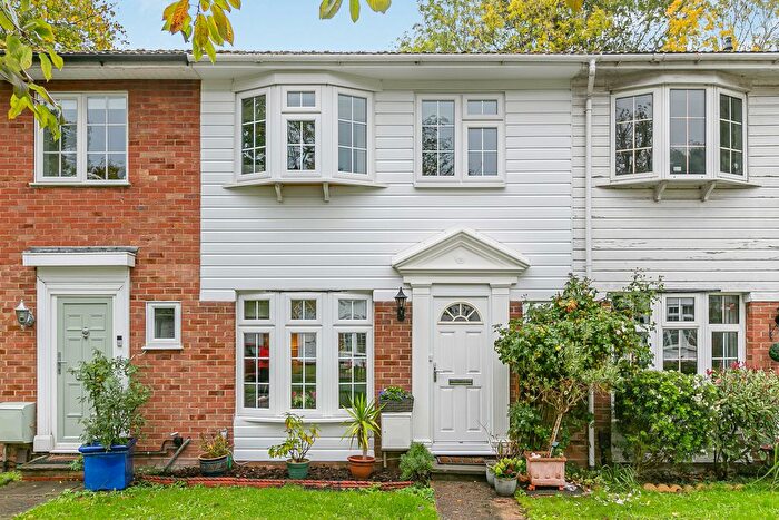 3 Bedroom Terraced House For Sale In Rectory Close, Shepperton, Surrey, TW17