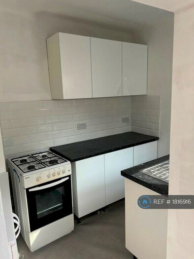 2 Bedroom Terraced House To Rent In Parker Road, Croydon, CR0