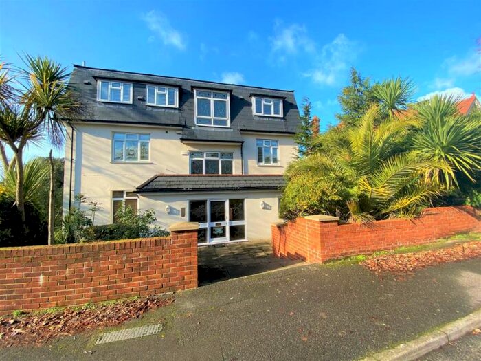 2 Bedroom Flat To Rent In Forest Road, BH13