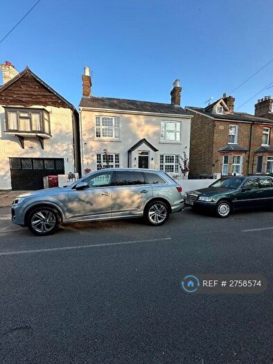 5 Bedroom Detached House To Rent In The Myrke, Datchet, Slough, SL3