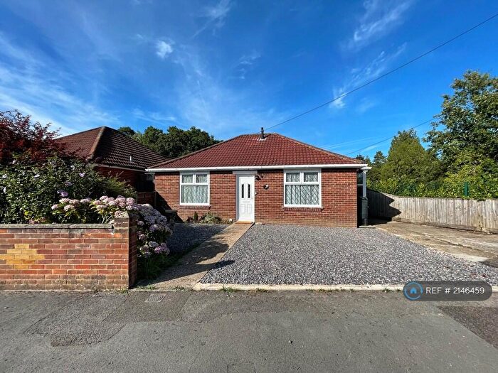 2 Bedroom Bungalow To Rent In Arcadia Close, Southampton, SO16