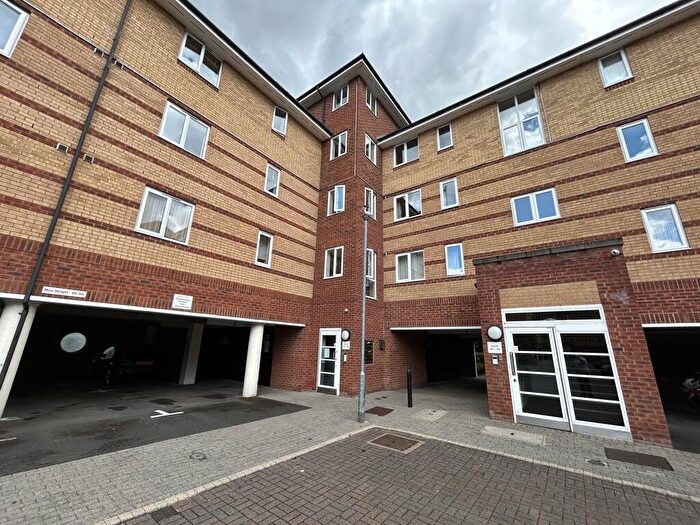 2 Bedroom Flat For Sale In Scotney Gardens, St. Peters Street, Maidstone, Kent, ME16