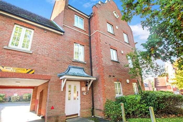2 Bedroom Property To Rent In Pastoral Way, Warley, Brentwood, CM14