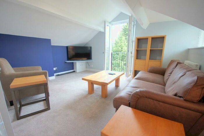 2 Bedroom Flat To Rent In Fairfax Road, Beeston, Leeds, LS11