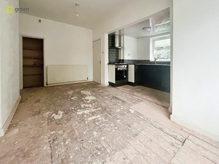 2 Bedroom Semi-Detached House For Sale In Foden Road, Great Barr, Birmingham, B42