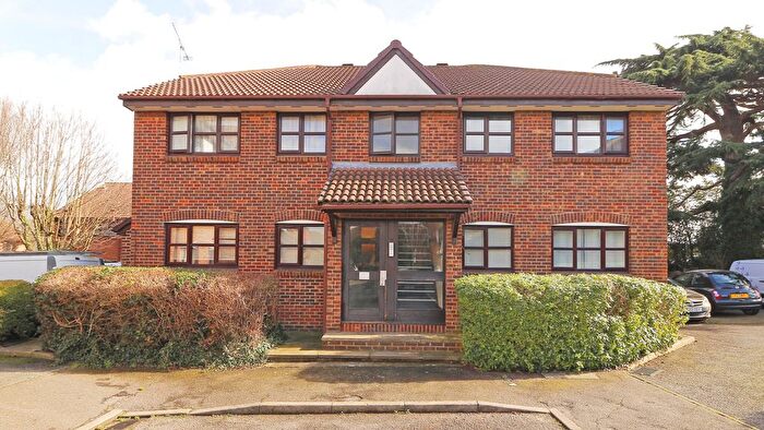 2 Bedroom Flat For Sale In Unicorn Walk, Greenhithe, DA9