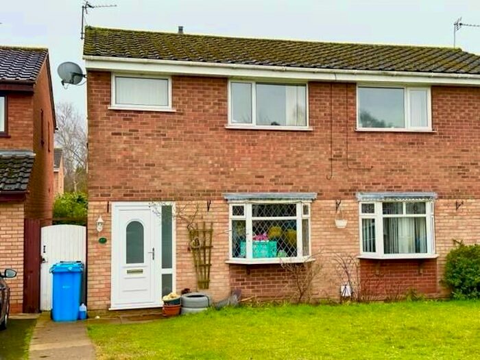 2 Bedroom Semi-Detached House To Rent In Sandown Drive, Perton, Wolverhampton, WV6