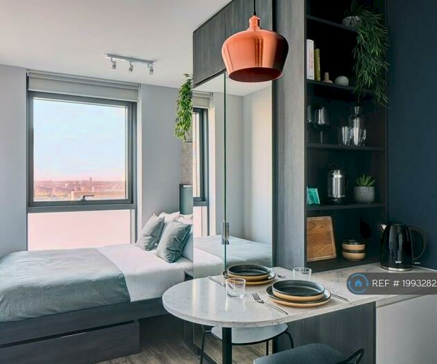 Studio To Rent In Crossharbour Plaza, London, E14