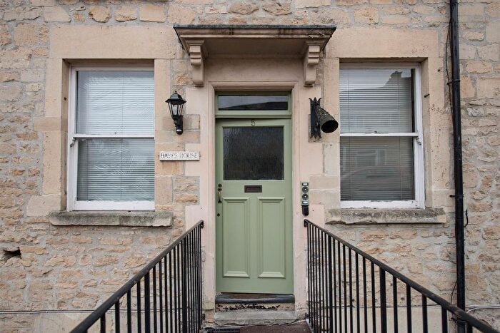 2 Bedroom Flat To Rent In Upper East Hayes, Walcot, BA1