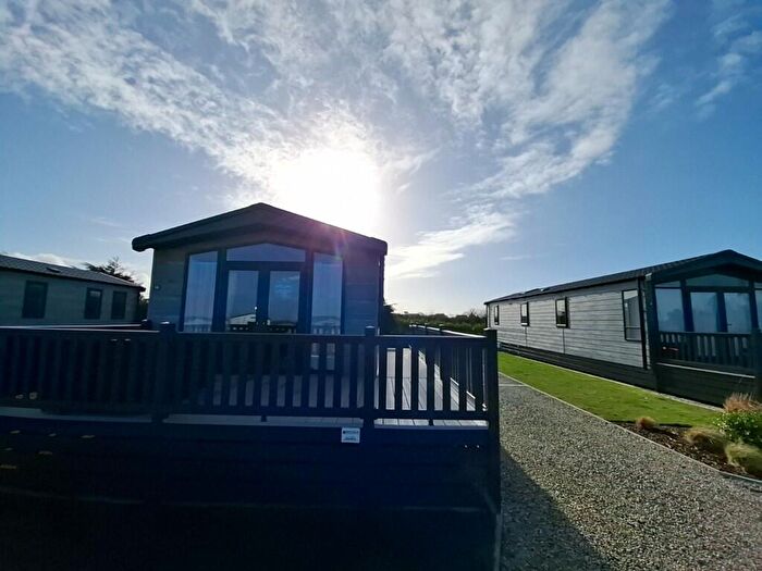 2 Bedroom Lodge For Sale In Padstow, Cornwall, PL28