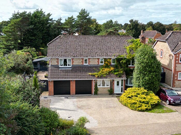 5 Bedroom Detached House For Sale In Rye Gardens, Yeovil, Somerset, BA20