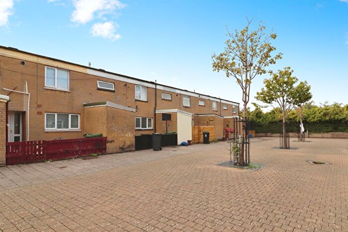 3 Bedroom End Terrace House For Sale In Thomas Street, Cardiff, CF11