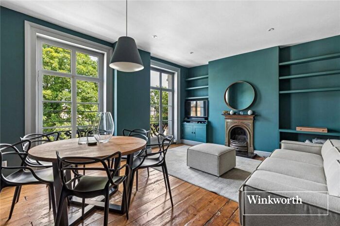 2 Bedroom Apartment To Rent In Grosvenor Park, Camberwell, London, SE5