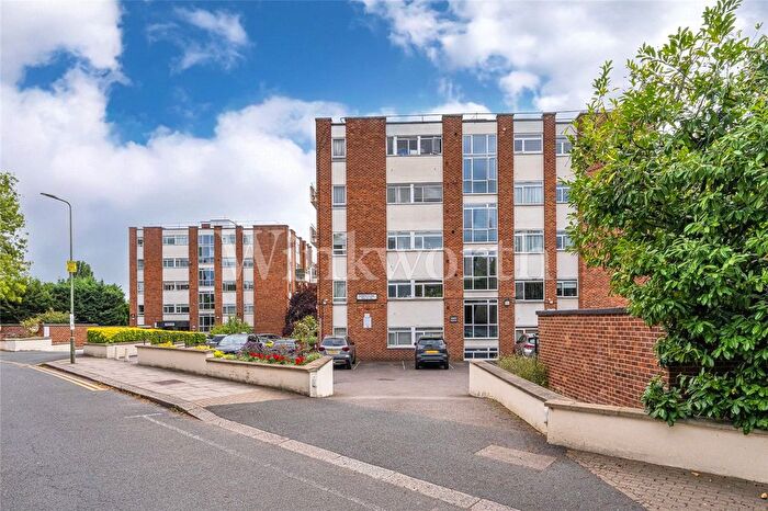 1 Bedroom Flat To Rent In James Close, Woodlands, London, NW11