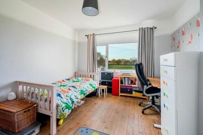 3 Bedroom Terraced House For Sale In Westminster Road, York, YO30