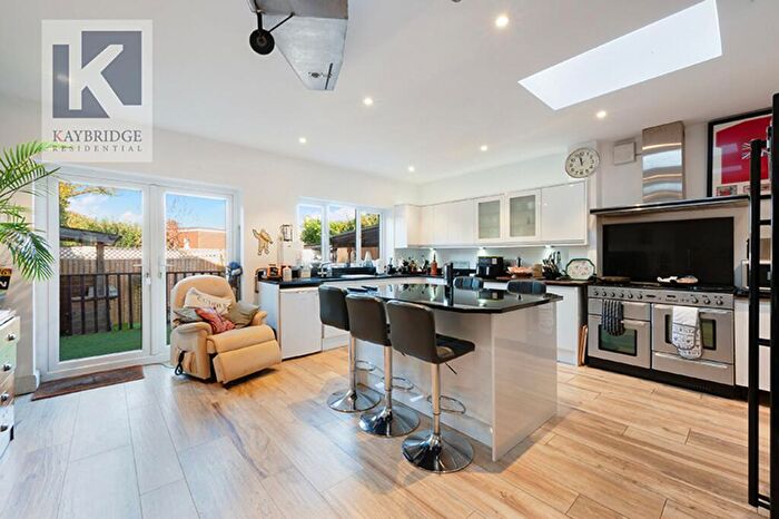 4 Bedroom Semi Detached House For Sale In Ewell By Pass, Epsom, KT17