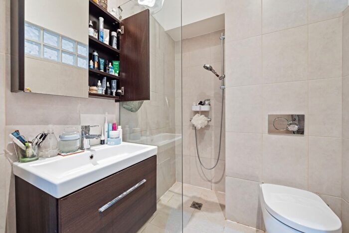 1 Bedroom Flat For Sale In Marlborough Road, London, N19