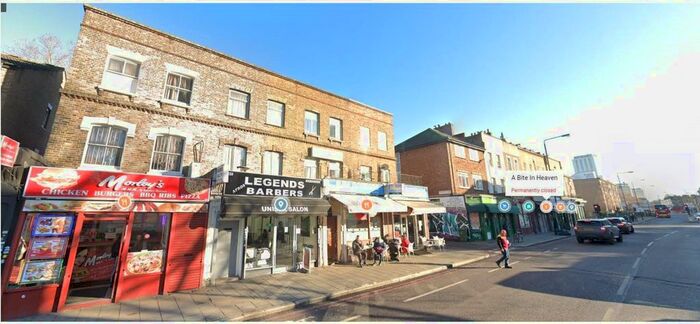 Studio To Rent In Stockwell Road, London, SW9