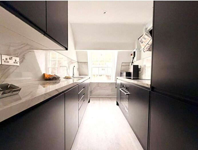 3 Bedroom Apartment To Rent In Southampton Road, London, NW5