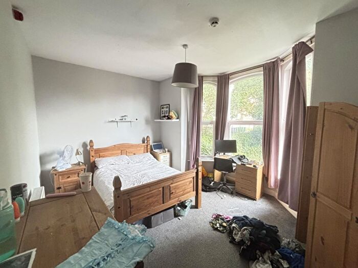 5 Bedroom Semi Detached House To Rent In Bainbridge Road Downstairs, Leeds, LS6