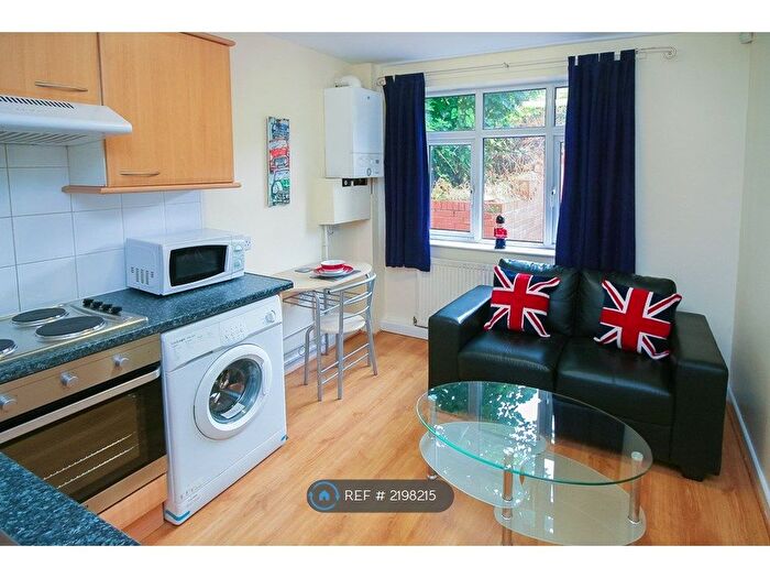 1 Bedroom Flat To Rent In Ash Road, Leeds, LS6
