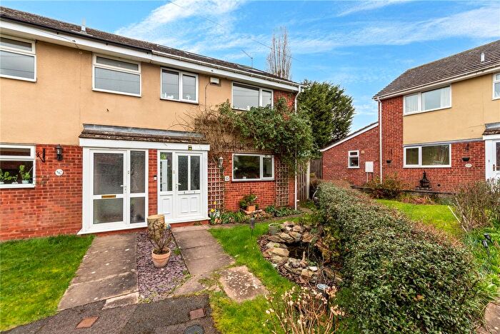 4 Bedroom Semi-Detached House For Sale In Robins Hill Drive, Alvechurch, Birmingham, Worcestershire, B48