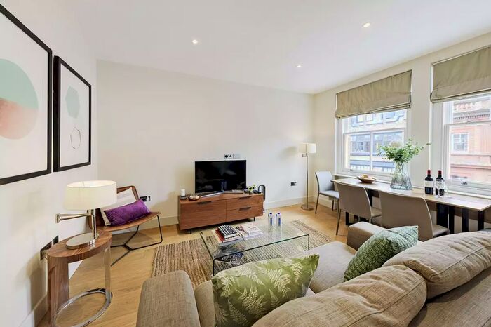 1 Bedroom Flat To Rent In Great Titchfield Street (), Fitzrovia, London, W1W