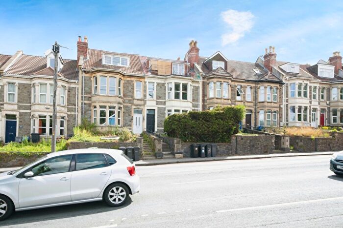 2 Bedroom Flat For Sale In Bath Road, Brislington, Bristol, BS4